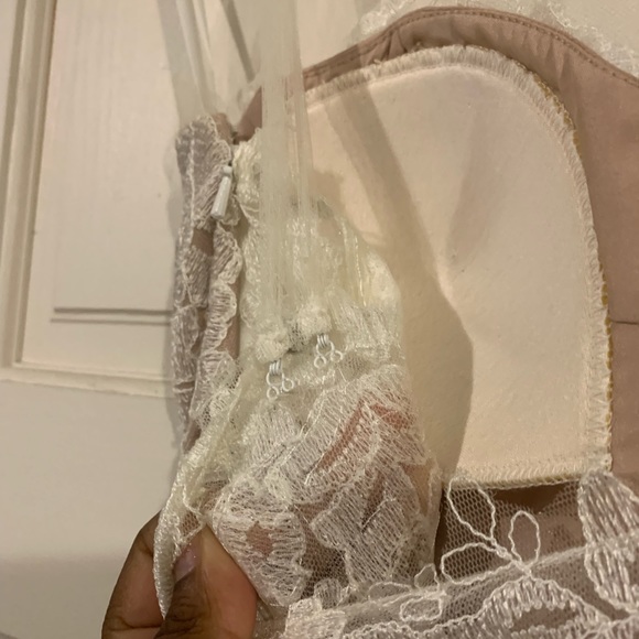 Wedding Dress - Picture 3 of 6